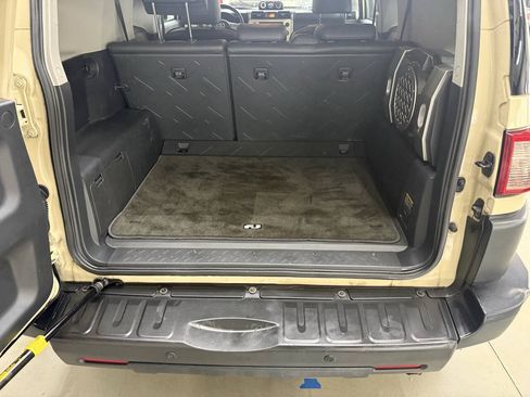Used 2010 Toyota FJ Cruiser 4WD image 9