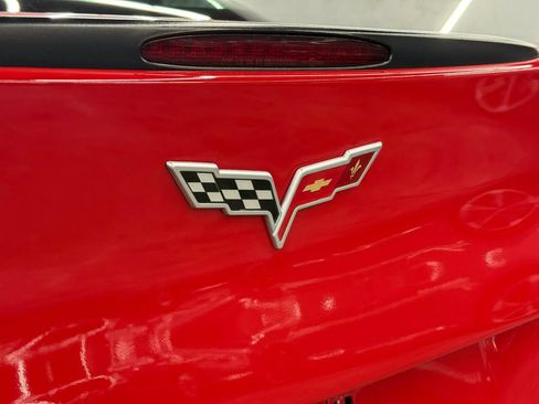 Used 2007 Chevrolet Corvette Coupe w/ Preferred Equipment Group RWD image 26