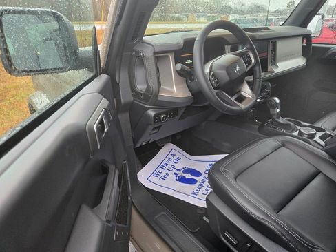 New 2025 Ford Bronco Outer Banks image 6