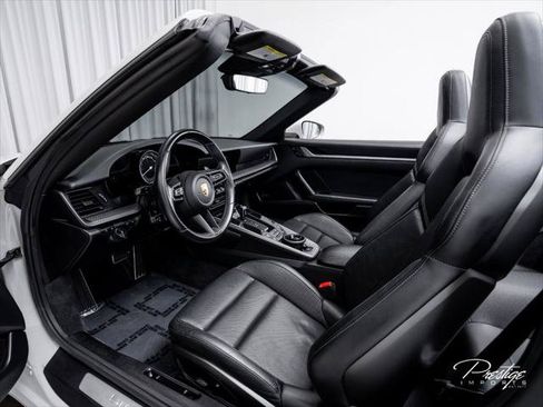 Used 2021 Porsche 911 Carrera 4 AWD/4WD image 28