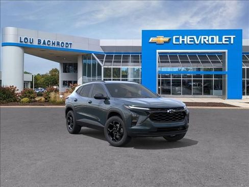 New 2026 Chevrolet Trax LT w/ Driver Confidence Package FWD image 1