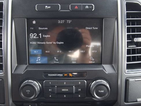 Used 2018 Ford F150 XLT w/ Equipment Group 302A Luxury AWD/4WD image 32