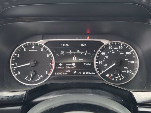 Used 2023 Nissan Pathfinder SL AWD/4WD image 11