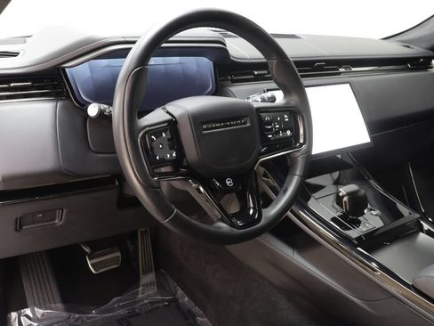 Used 2024 Land Rover Range Rover Sport AWD/4WD image 7