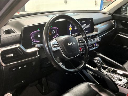 Used 2023 Kia Telluride S image 8