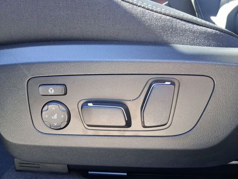 New 2026 BMW X3 xDrive30 w/ Premium Package image 12