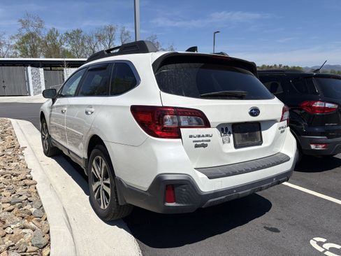 Used 2019 Subaru Outback 3.6R Limited image 4