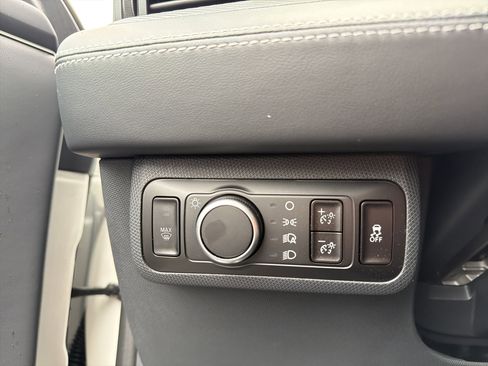 New 2025 Ford Mustang Mach-E Premium image 17