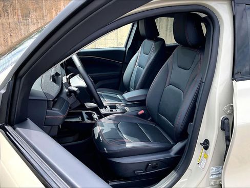 Used 2025 Ford Mustang Mach-E Premium w/ Sport Appearance Package AWD/4WD image 13