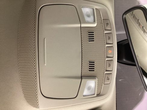 Used 2020 Ford Fusion SE image 22