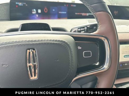 New 2026 Lincoln Navigator Reserve image 19