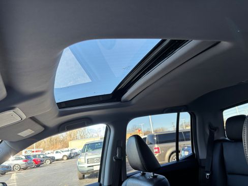Used 2023 Honda Ridgeline RTL-E image 12