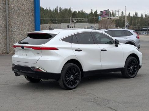 Used 2023 Toyota Venza Nightshade image 5