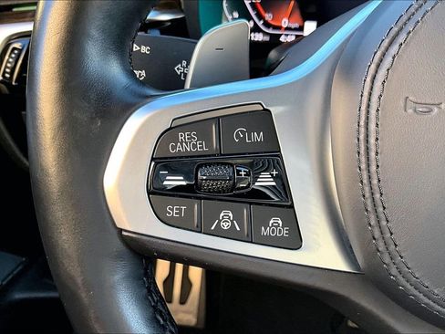 Used 2022 BMW 540i xDrive w/ M Sport Package image 11