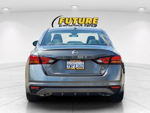 Certified 2025 Nissan Altima 2.5 S FWD image 8