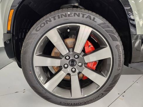 Used 2025 Land Rover Defender 110 X AWD/4WD image 8