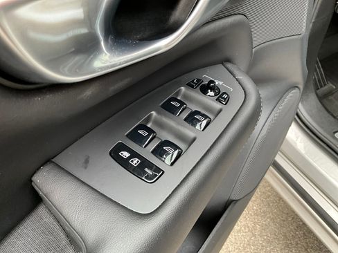 Certified 2024 Volvo XC90 B6 Core w/ Protection Package Premier image 13