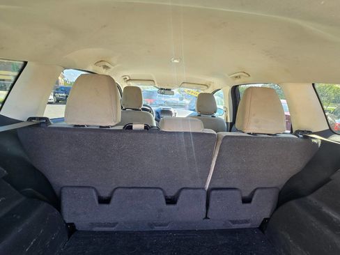 Used 2018 Ford Escape SE w/ Ford Safe & Smart Package FWD image 32