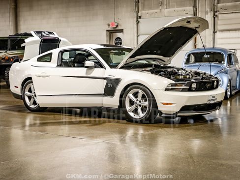 Used 2010 Ford Mustang GT RWD image 59