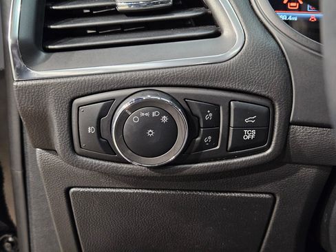 Used 2024 Ford Edge Titanium image 25