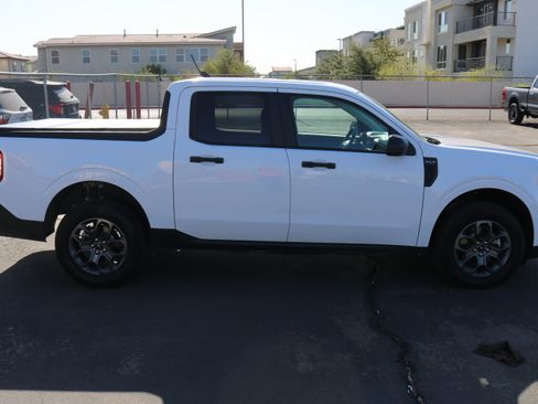 Used 2023 Ford Maverick XLT FWD image 5
