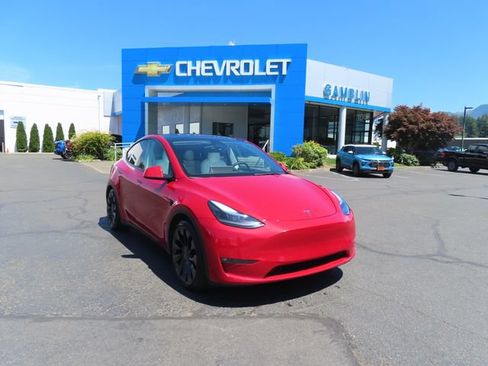 Used 2022 Tesla Model Y Performance AWD/4WD image 32