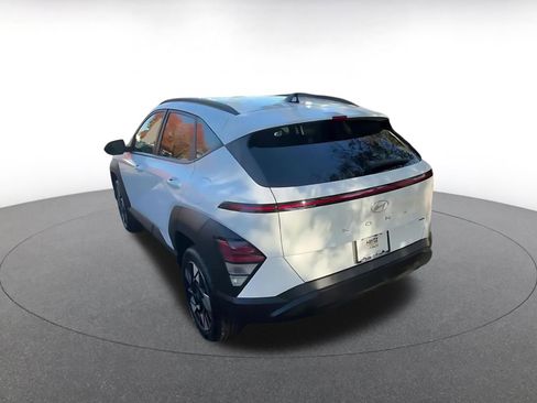 Used 2025 Hyundai Kona SEL image 11