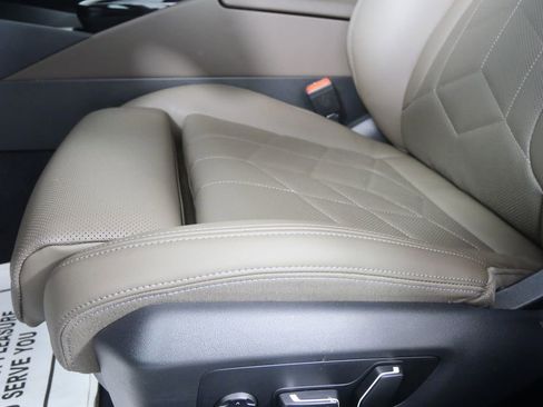 Certified 2026 BMW 530i image 9