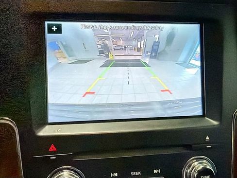 Used 2017 Lincoln Navigator Select image 14