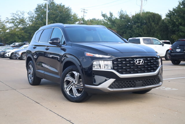 Used 2023 Hyundai Santa Fe SEL FWD image 3