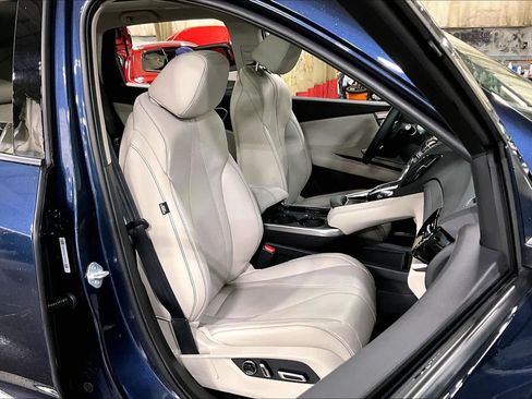 Used 2025 Acura RDX w/Technology Package image 9