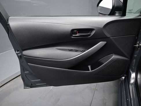 Used 2024 Toyota Corolla LE FWD image 9