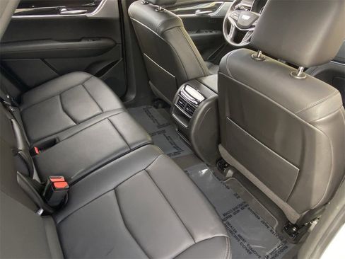 Certified 2022 Cadillac XT5 Premium Luxury w/ LPO, Floor Liner Package image 16