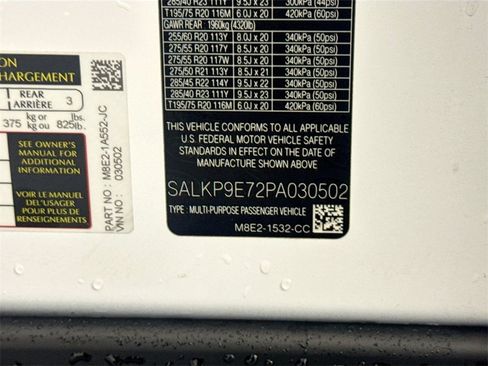 Certified 2023 Land Rover Range Rover SE image 32