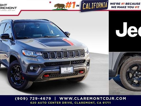 Used 2023 Jeep Compass Trailhawk w/ Trailer Tow Group AWD/4WD image 1