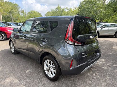 Used 2024 Kia Soul LX w/ Option Group 015 FWD image 4