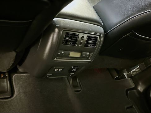 Used 2017 Nissan Pathfinder SL w/ SL Tech Package image 28