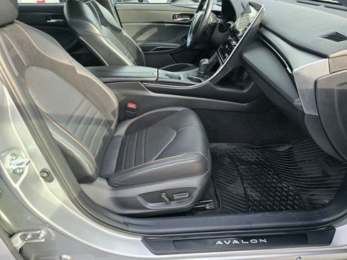 Used 2021 Toyota Avalon XSE image 12