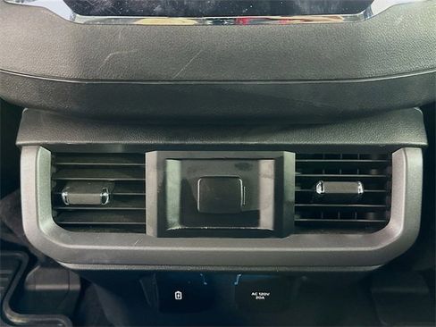 Used 2023 Ford F150 Lightning Lariat image 25