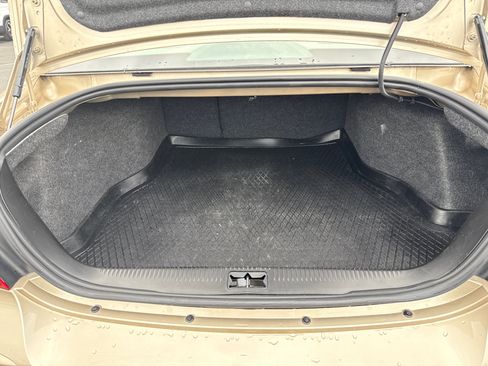 Used 2005 Buick LaCrosse CXL w/ Gold Convenience Package image 9