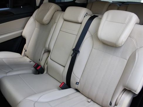 Used 2018 Mercedes-Benz GLS 450 4MATIC image 12