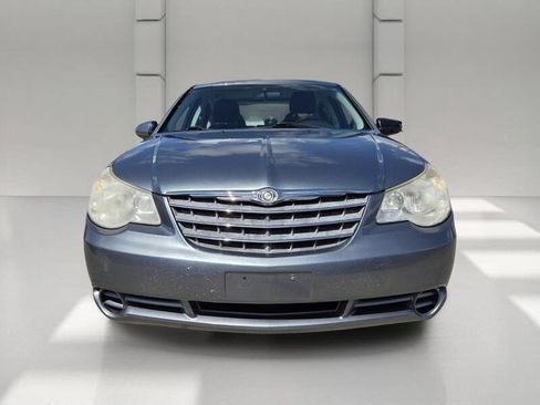 Used 2010 Chrysler Sebring Limited FWD image 8