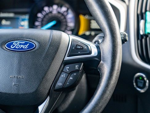 Used 2018 Ford Edge SEL w/ Equipment Group 201A AWD/4WD image 23
