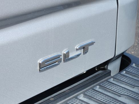 Used 2021 GMC Sierra 1500 SLT RWD image 10