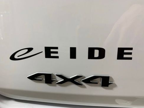 New 2026 Jeep Grand Wagoneer Limited image 9