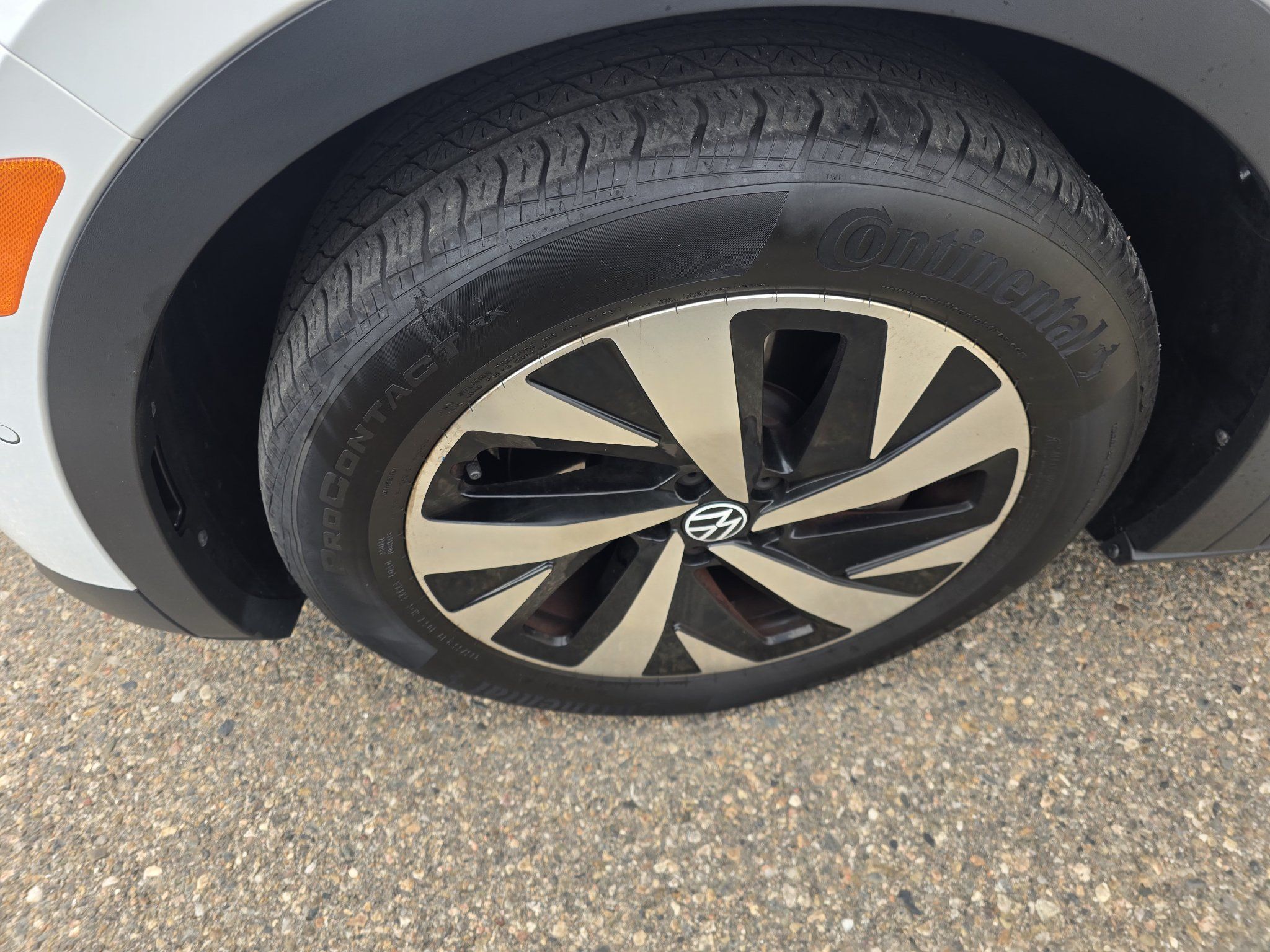 Used 2024 Volkswagen ID.4 2WD image 10