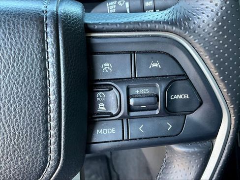 Used 2025 Toyota 4Runner Trailhunter image 21