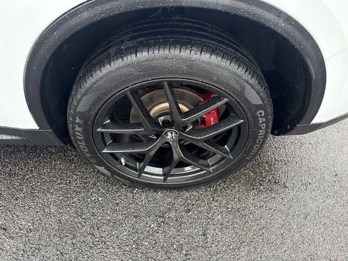 Used 2020 Alfa Romeo Stelvio AWD w/ Nero Edizione image 16