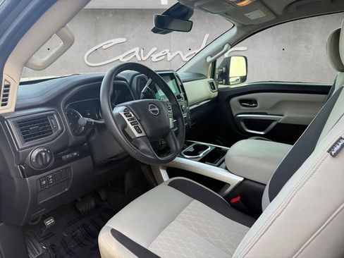 Used 2024 Nissan Titan SV w/ SV Convenience Package image 19