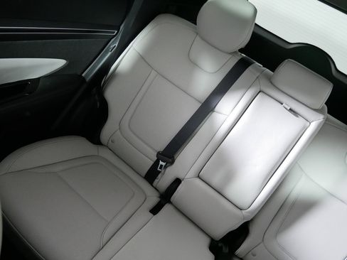 Used 2023 Hyundai Tucson Limited image 12